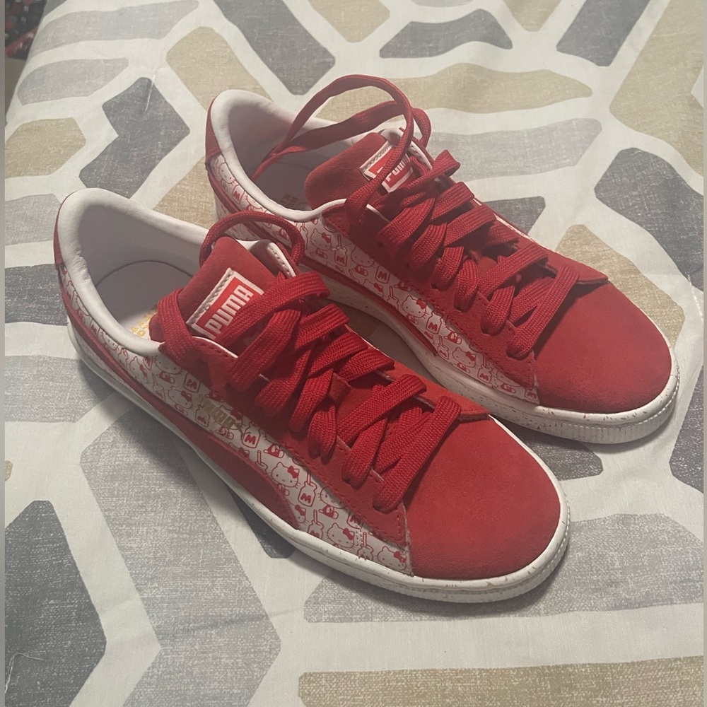 Rare in NWOT condition Hello Kitty Puma suede sneakers